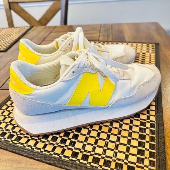 New Balance 237 Casual Women's Sneakers Shoes White Yellow size 8 - Picture 3 of 9